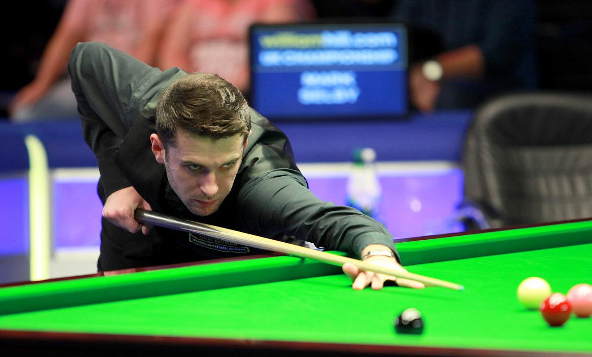 认为他在进 认为他在进