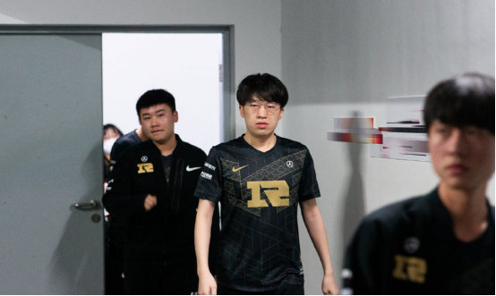 人带来立竿 人带来立竿